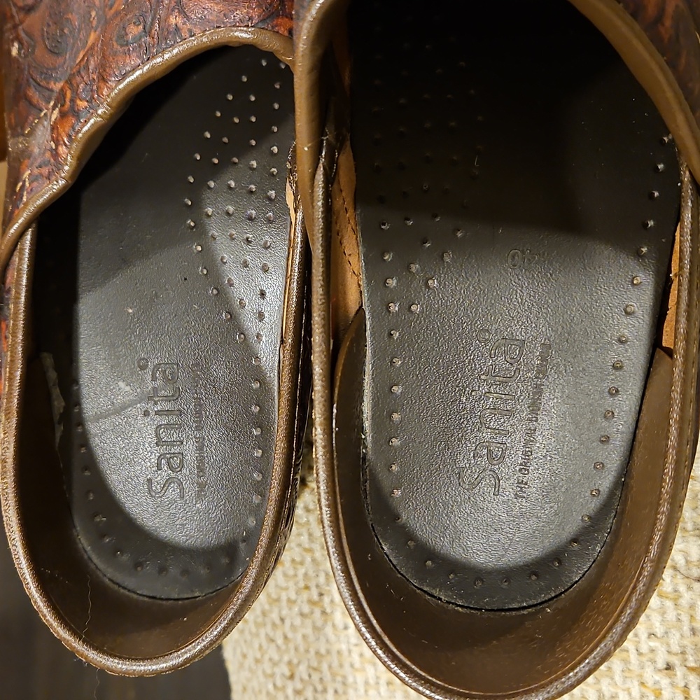 Sanita Brown Embossed Leather Clogs EU 40 - Picture 5 of 7
